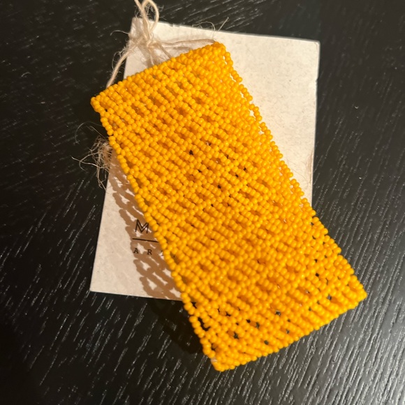 Handmaid Bracelets from Brazilian Indigenous Tribe. - Picture 2 of 7